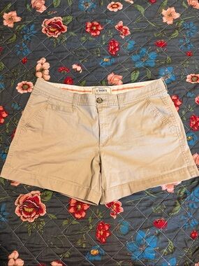 Old Navy Khaki Women’s Bermuda Shorts